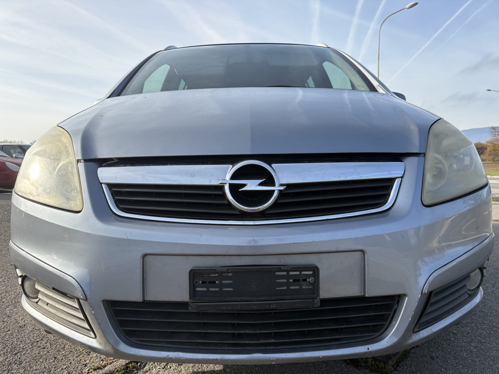 Opel Zafira 2.2